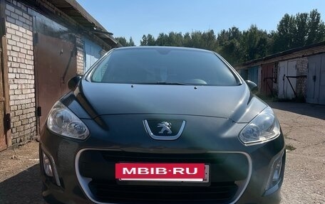 Peugeot 308 II, 2012 год, 625 000 рублей, 2 фотография