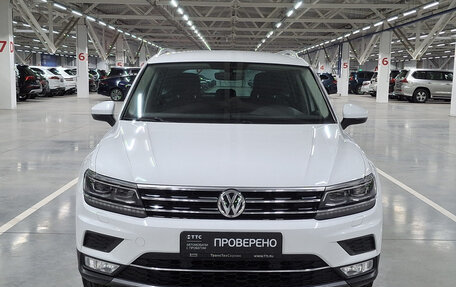 Volkswagen Tiguan II, 2017 год, 2 299 000 рублей, 2 фотография