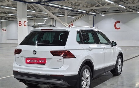 Volkswagen Tiguan II, 2017 год, 2 299 000 рублей, 6 фотография