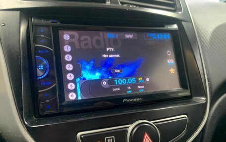 Hyundai Solaris II рестайлинг, 2013 год, 530 000 рублей, 13 фотография