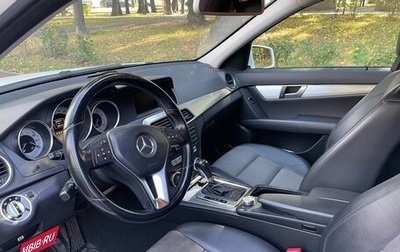 Mercedes-Benz C-Класс, 2011 год, 1 100 000 рублей, 1 фотография