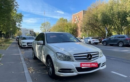 Mercedes-Benz C-Класс, 2011 год, 1 100 000 рублей, 3 фотография