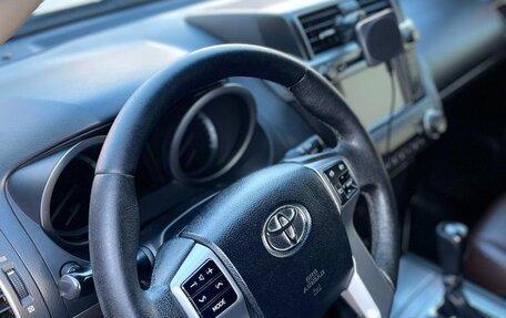 Toyota Land Cruiser Prado 150 рестайлинг 2, 2016 год, 3 500 000 рублей, 4 фотография