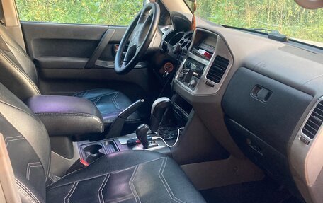 Mitsubishi Pajero III рестайлинг, 2004 год, 1 150 000 рублей, 5 фотография