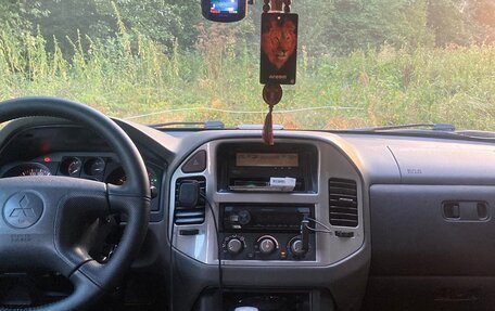 Mitsubishi Pajero III рестайлинг, 2004 год, 1 150 000 рублей, 11 фотография