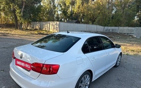 Volkswagen Jetta VI, 2014 год, 780 000 рублей, 3 фотография