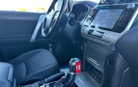 Toyota Land Cruiser Prado 150 рестайлинг 2, 2019 год, 5 250 000 рублей, 8 фотография