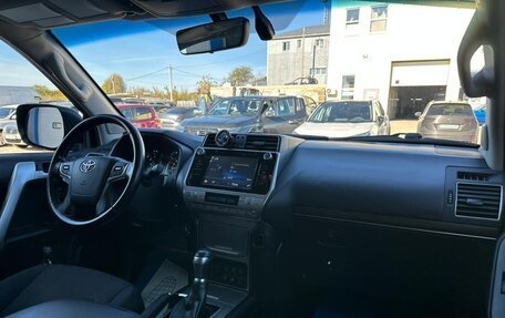 Toyota Land Cruiser Prado 150 рестайлинг 2, 2019 год, 5 250 000 рублей, 9 фотография
