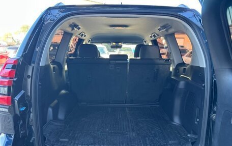 Toyota Land Cruiser Prado 150 рестайлинг 2, 2019 год, 5 250 000 рублей, 13 фотография