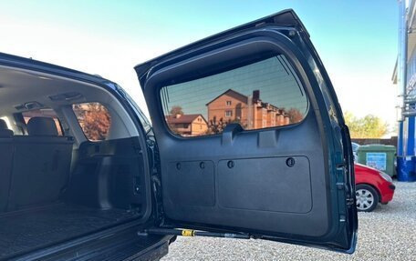 Toyota Land Cruiser Prado 150 рестайлинг 2, 2019 год, 5 250 000 рублей, 12 фотография