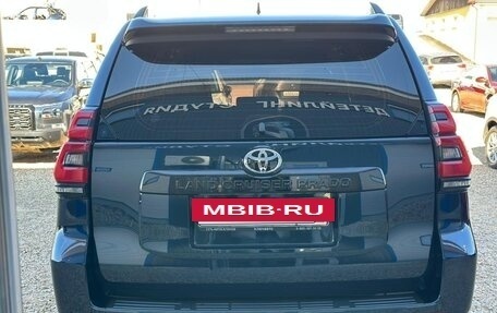 Toyota Land Cruiser Prado 150 рестайлинг 2, 2019 год, 5 250 000 рублей, 26 фотография