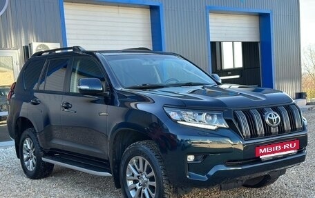 Toyota Land Cruiser Prado 150 рестайлинг 2, 2019 год, 5 250 000 рублей, 31 фотография
