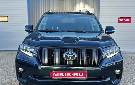 Toyota Land Cruiser Prado 150 рестайлинг 2, 2019 год, 5 250 000 рублей, 34 фотография