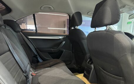Skoda Octavia, 2015 год, 1 285 000 рублей, 10 фотография