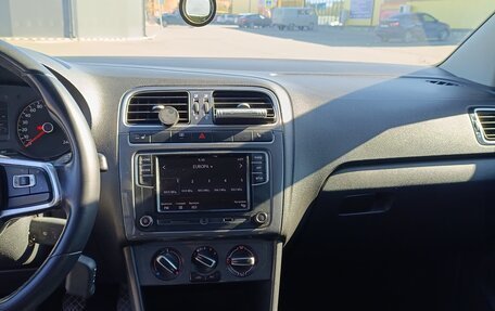 Volkswagen Polo VI (EU Market), 2019 год, 1 270 000 рублей, 2 фотография
