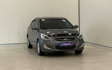 Hyundai Solaris II рестайлинг, 2013 год, 945 000 рублей, 2 фотография