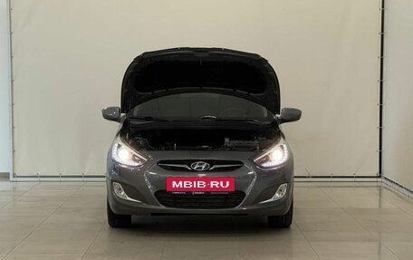 Hyundai Solaris II рестайлинг, 2013 год, 945 000 рублей, 4 фотография
