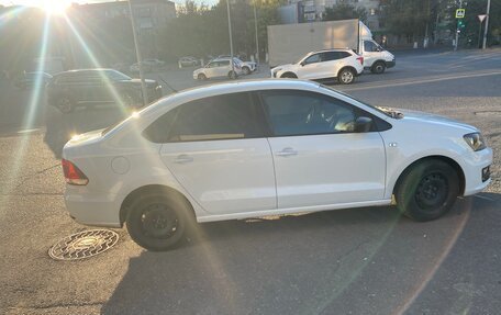 Volkswagen Polo VI (EU Market), 2015 год, 610 000 рублей, 3 фотография