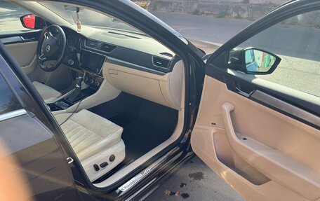 Skoda Superb III рестайлинг, 2017 год, 2 300 000 рублей, 14 фотография