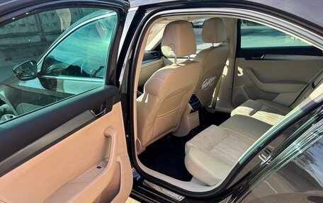 Skoda Superb III рестайлинг, 2017 год, 2 300 000 рублей, 15 фотография