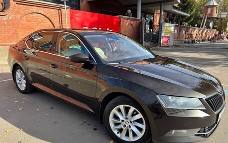 Skoda Superb III рестайлинг, 2017 год, 2 300 000 рублей, 16 фотография