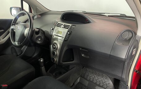 Toyota Yaris III рестайлинг, 2008 год, 499 000 рублей, 12 фотография