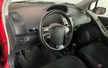 Toyota Yaris III рестайлинг, 2008 год, 499 000 рублей, 11 фотография