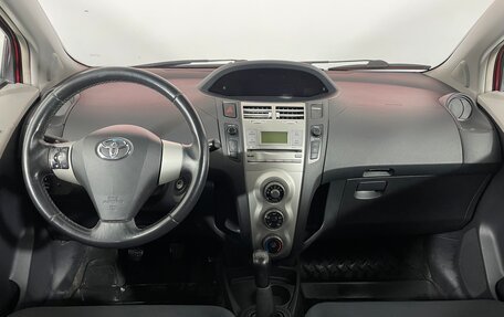 Toyota Yaris III рестайлинг, 2008 год, 499 000 рублей, 13 фотография