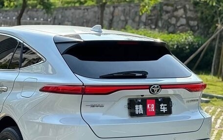 Toyota Harrier, 2022 год, 2 950 000 рублей, 8 фотография