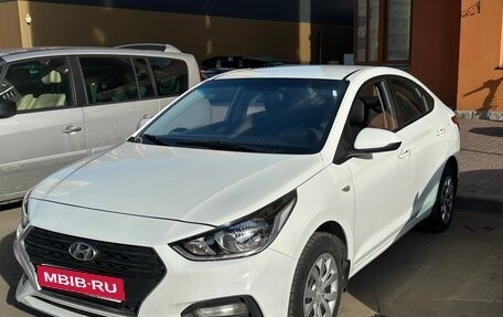 Hyundai Solaris II рестайлинг, 2017 год, 780 000 рублей, 1 фотография