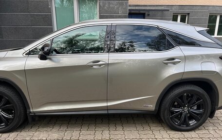 Lexus RX IV рестайлинг, 2018 год, 4 200 000 рублей, 8 фотография