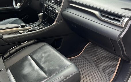 Lexus RX IV рестайлинг, 2018 год, 4 200 000 рублей, 9 фотография