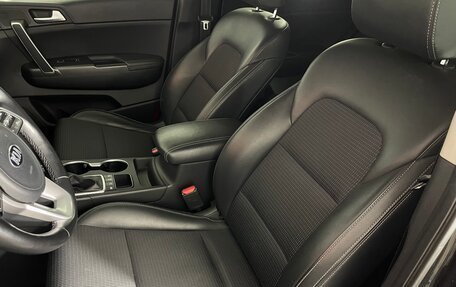 KIA Sportage IV рестайлинг, 2019 год, 2 340 000 рублей, 29 фотография