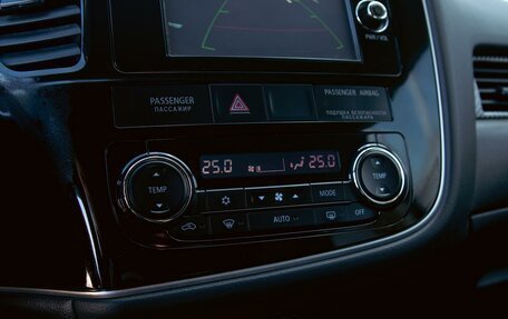 Mitsubishi Outlander III рестайлинг 3, 2012 год, 1 195 000 рублей, 15 фотография