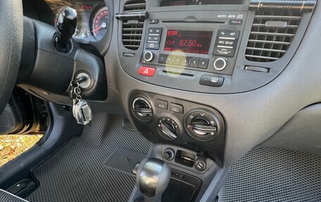 KIA Rio II, 2011 год, 800 000 рублей, 19 фотография
