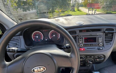 KIA Rio II, 2011 год, 800 000 рублей, 16 фотография