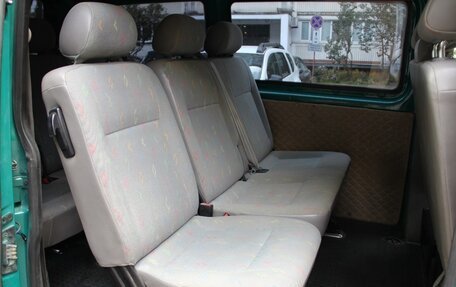 Volkswagen Caravelle T5, 2003 год, 850 000 рублей, 19 фотография