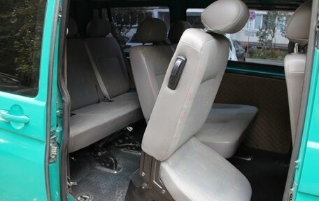 Volkswagen Caravelle T5, 2003 год, 850 000 рублей, 21 фотография