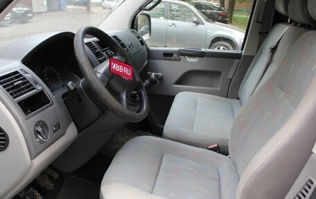 Volkswagen Caravelle T5, 2003 год, 850 000 рублей, 29 фотография