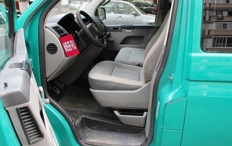 Volkswagen Caravelle T5, 2003 год, 850 000 рублей, 25 фотография