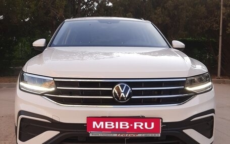 Volkswagen Tiguan II, 2022 год, 3 000 000 рублей, 3 фотография