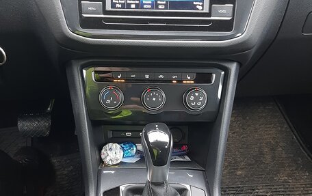 Volkswagen Tiguan II, 2022 год, 3 000 000 рублей, 19 фотография