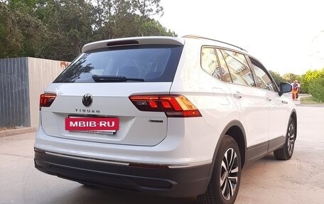 Volkswagen Tiguan II, 2022 год, 3 000 000 рублей, 7 фотография