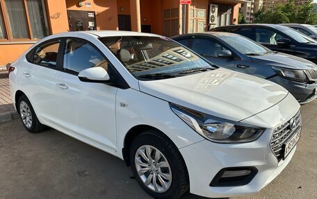 Hyundai Solaris II рестайлинг, 2017 год, 780 000 рублей, 5 фотография