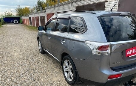 Mitsubishi Outlander III рестайлинг 3, 2012 год, 1 250 000 рублей, 6 фотография