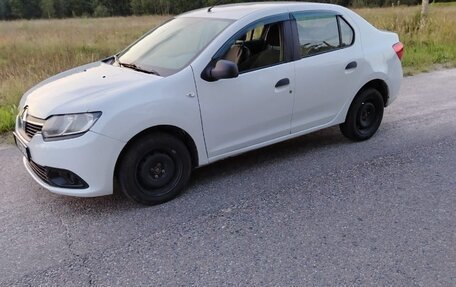 Renault Logan II, 2017 год, 505 000 рублей, 1 фотография