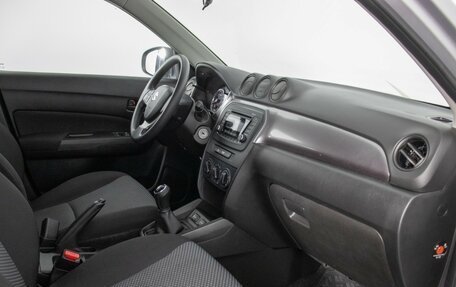 Suzuki Vitara II рестайлинг, 2021 год, 1 800 000 рублей, 9 фотография
