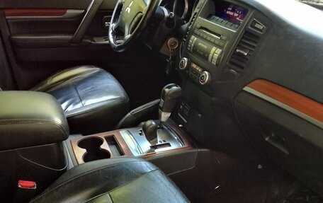 Mitsubishi Pajero IV, 2008 год, 1 300 000 рублей, 7 фотография