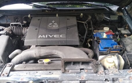 Mitsubishi Pajero IV, 2008 год, 1 300 000 рублей, 17 фотография