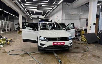 Volkswagen Tiguan II, 2019 год, 1 900 000 рублей, 1 фотография